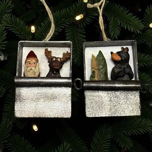 2 Krafts Factory Sardine Tins Santa And Cross Eyed Moose Fish And Black Bear